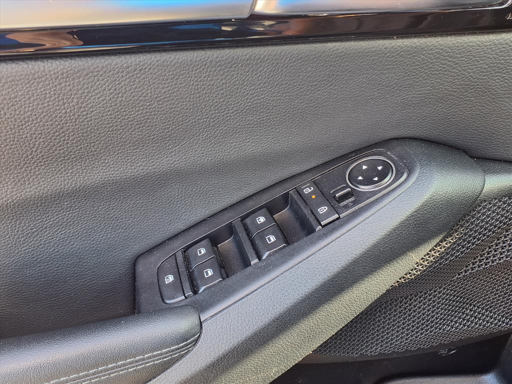 used 2024 Kia Seltos car, priced at $25,555