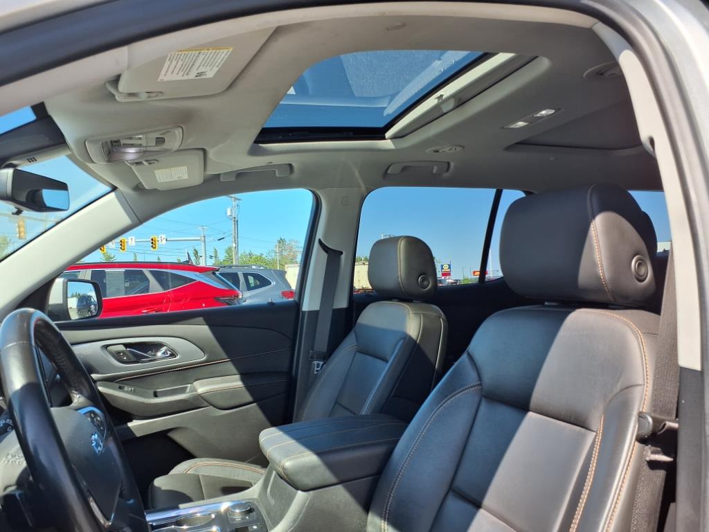 used 2021 Chevrolet Traverse car, priced at $31,777