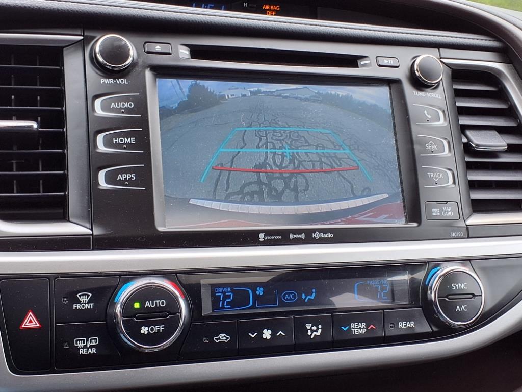 used 2019 Toyota Highlander car, priced at $27,777