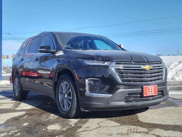 used 2023 Chevrolet Traverse car, priced at $34,995