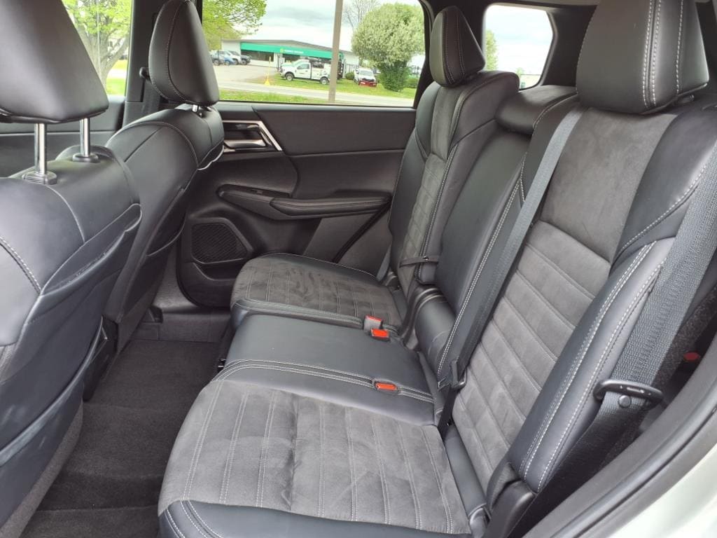 used 2024 Mitsubishi Outlander car, priced at $27,995