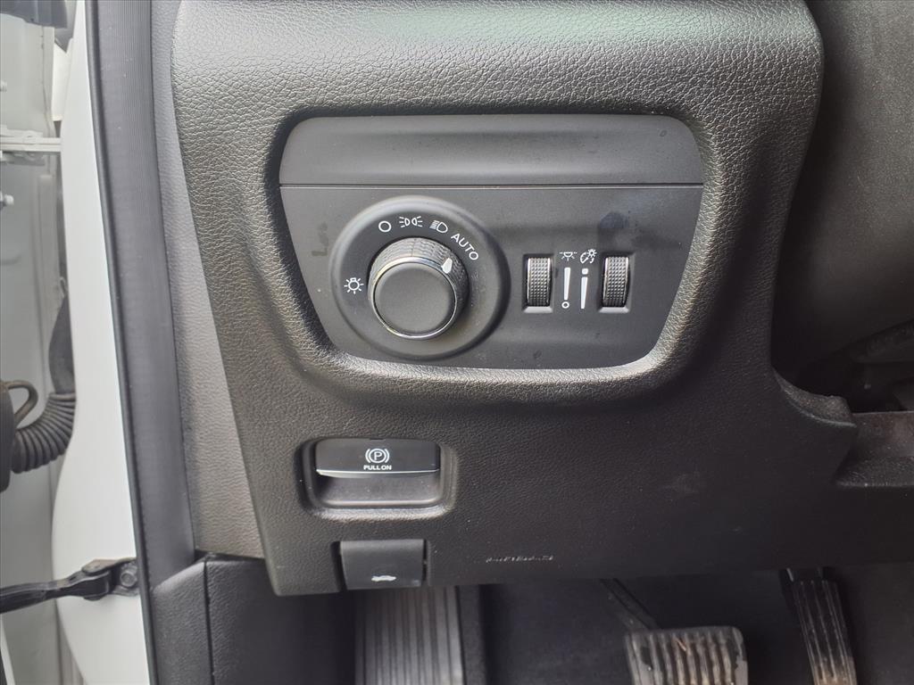 used 2023 Jeep Grand Cherokee L car, priced at $30,999