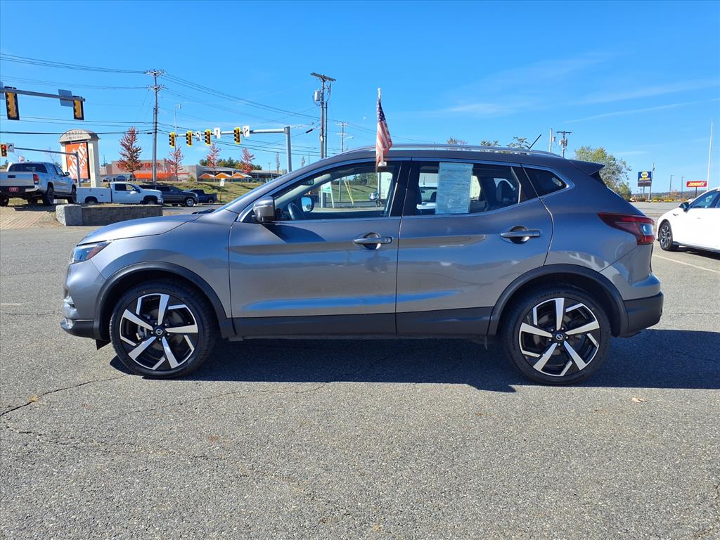used 2022 Nissan Rogue Sport car, priced at $24,999