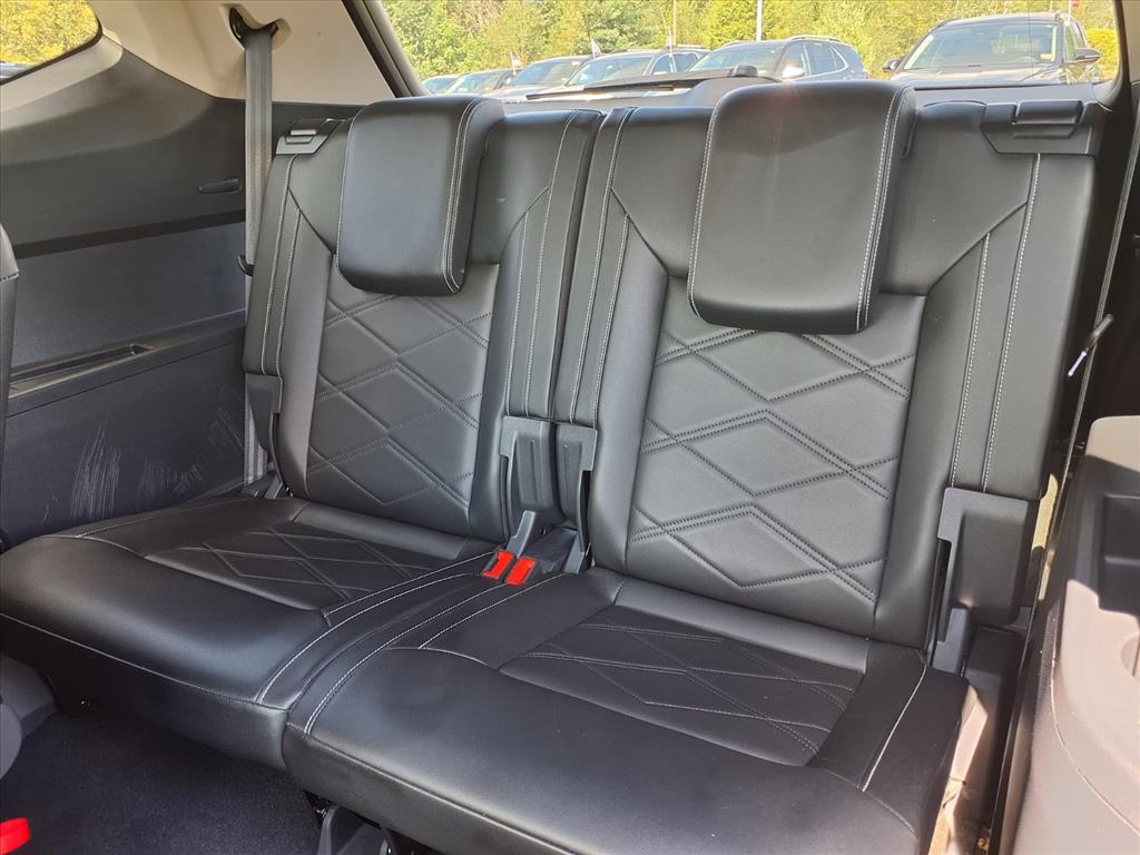 used 2024 Volkswagen Atlas car, priced at $31,999