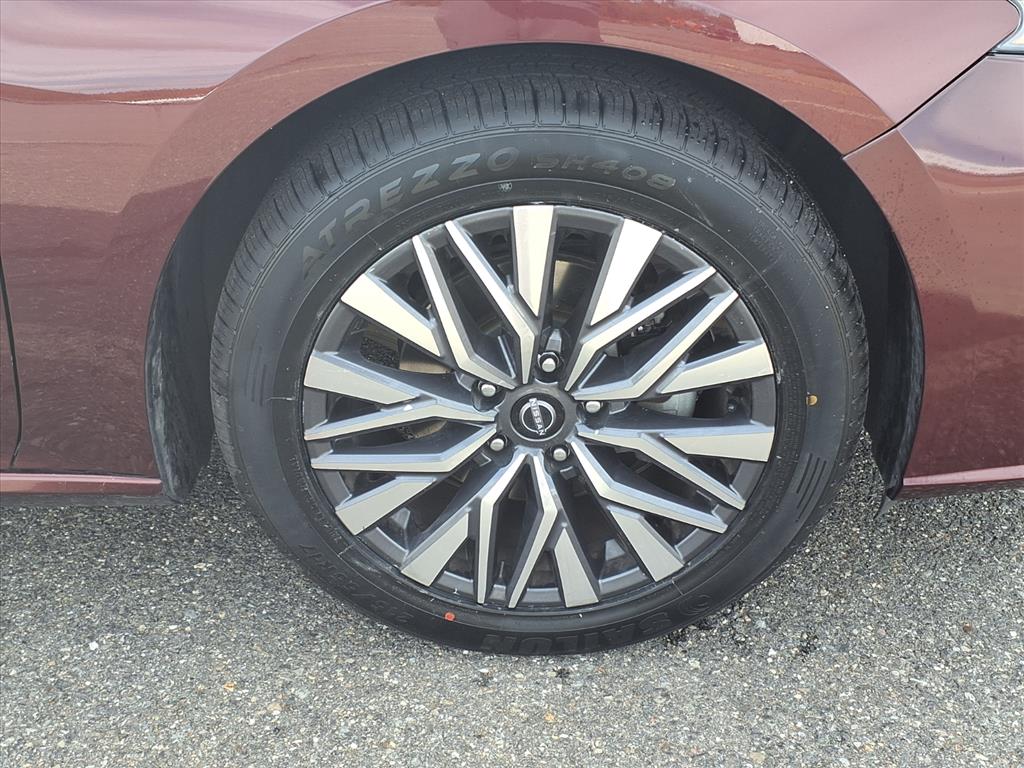 used 2023 Nissan Altima car, priced at $20,555