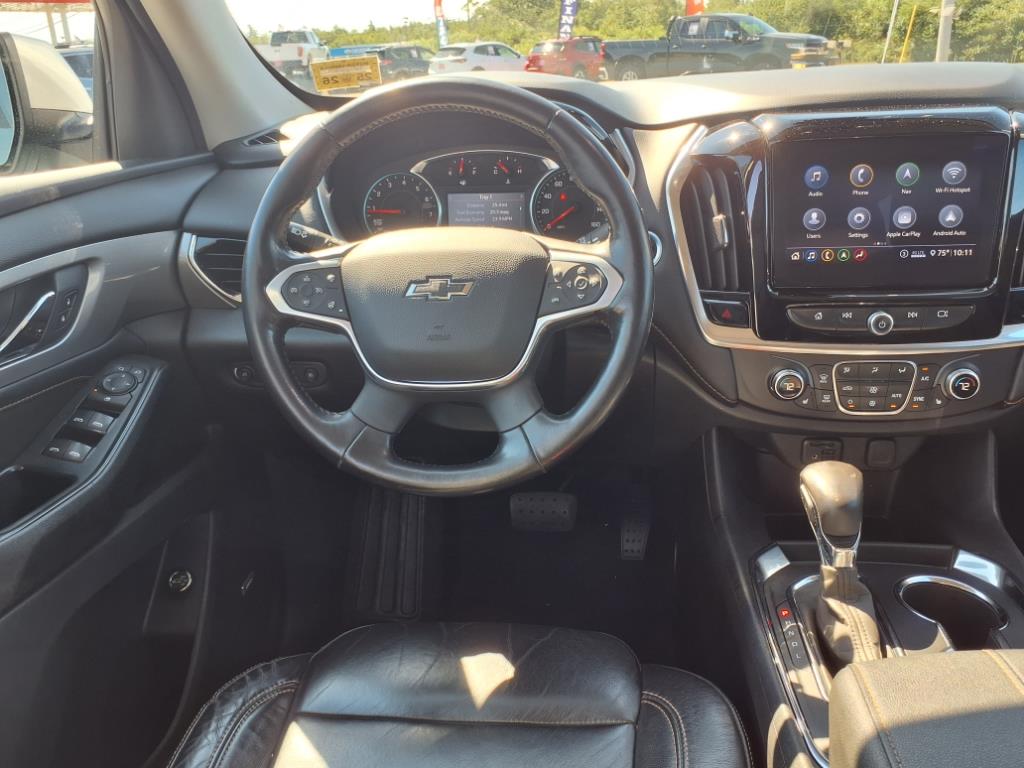 used 2021 Chevrolet Traverse car, priced at $31,777