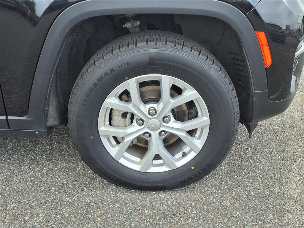 used 2023 Jeep Grand Cherokee car, priced at $32,995