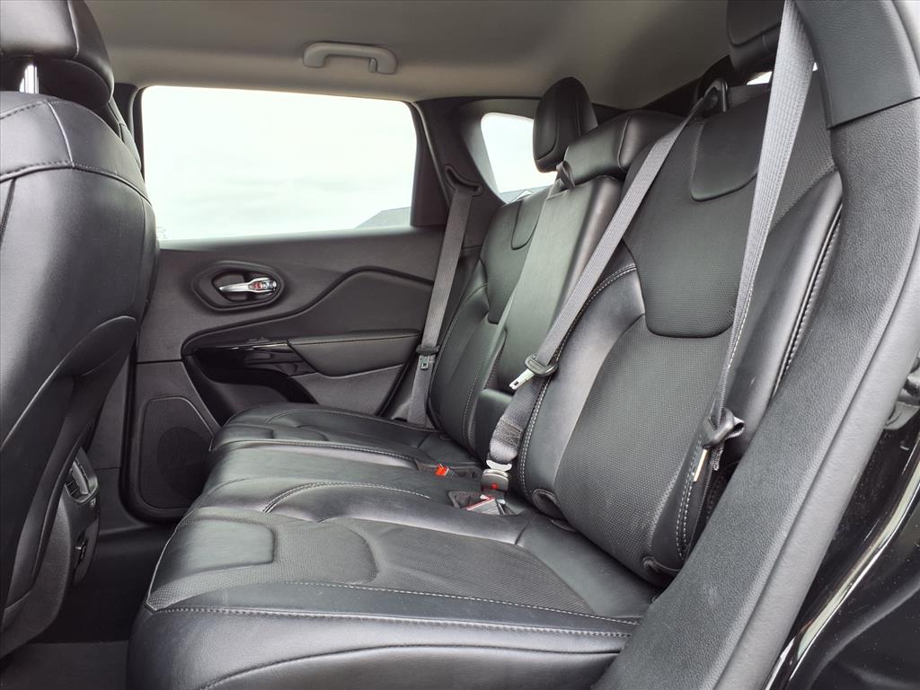 used 2023 Jeep Cherokee car, priced at $25,995