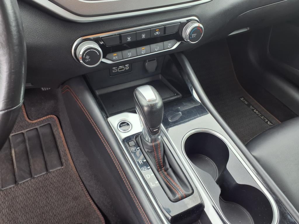 used 2024 Nissan Altima car, priced at $25,995