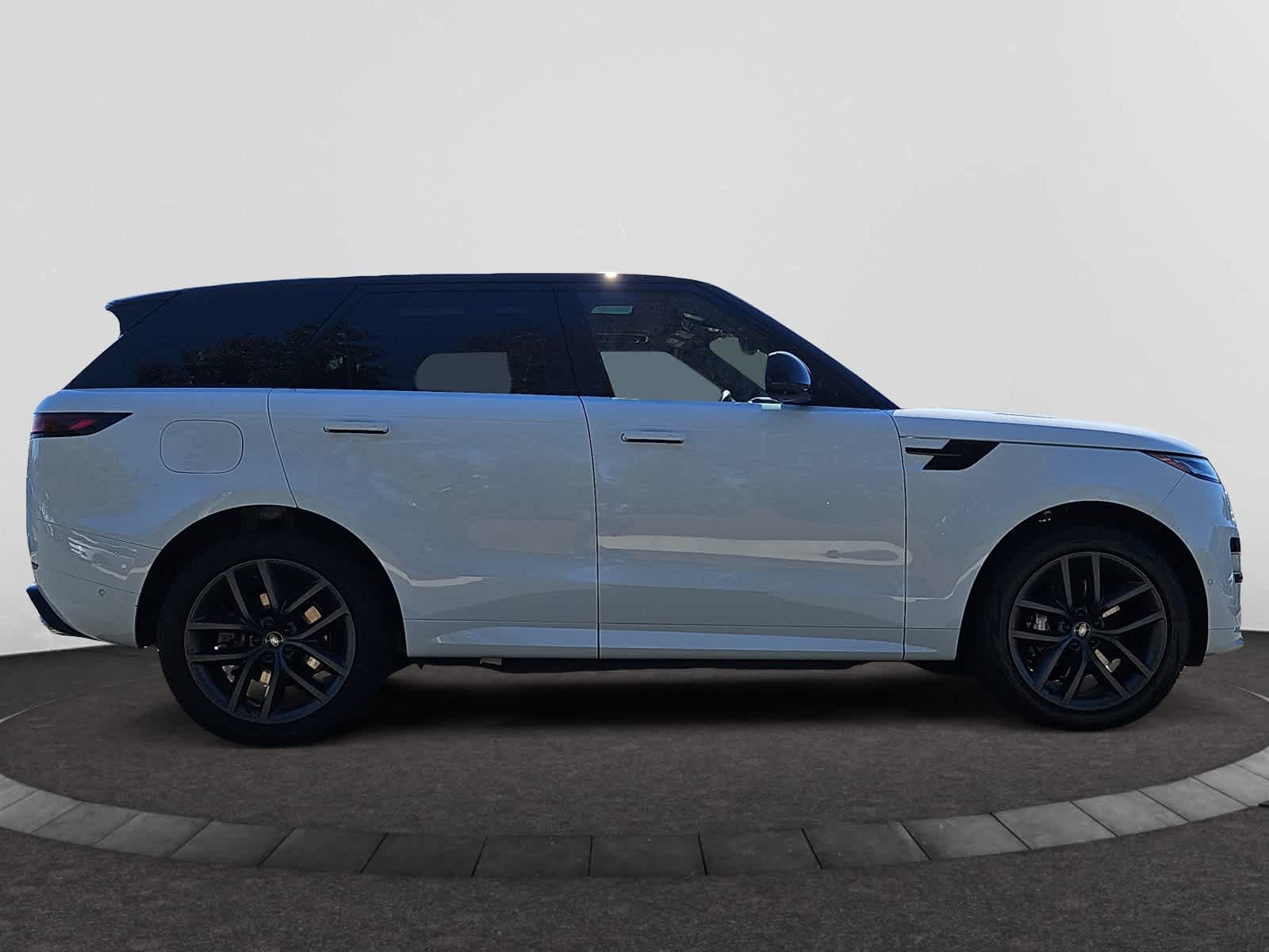 new 2025 Land Rover Range Rover Sport car, priced at $109,010