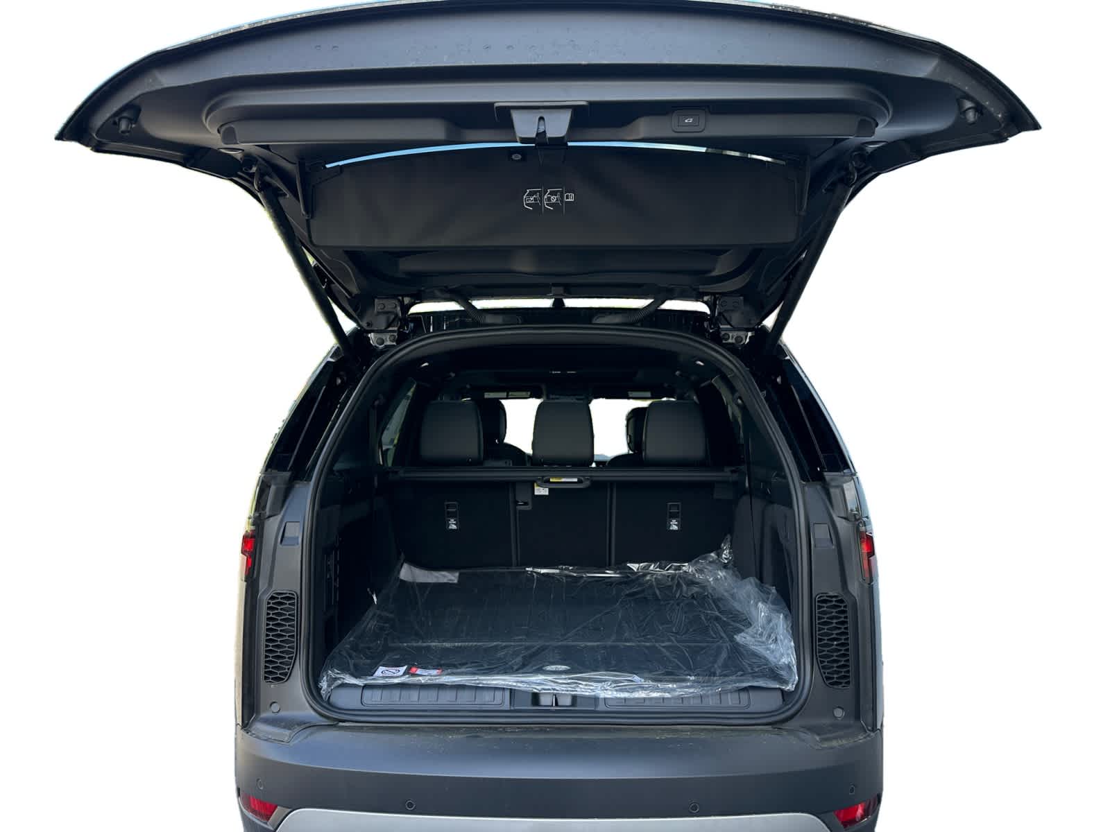 new 2025 Land Rover Discovery car, priced at $64,718