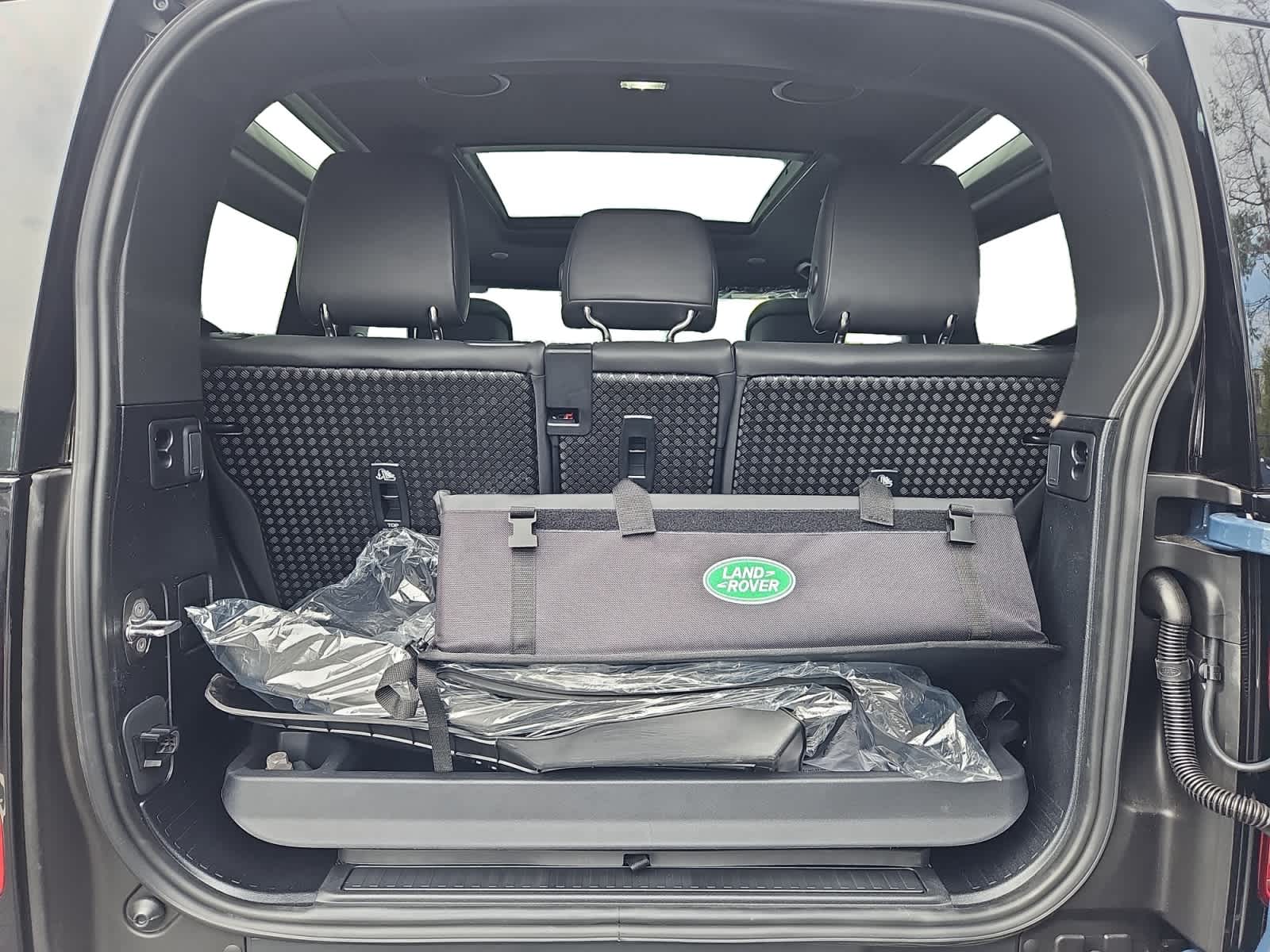 new 2025 Land Rover Defender 90 car, priced at $79,218