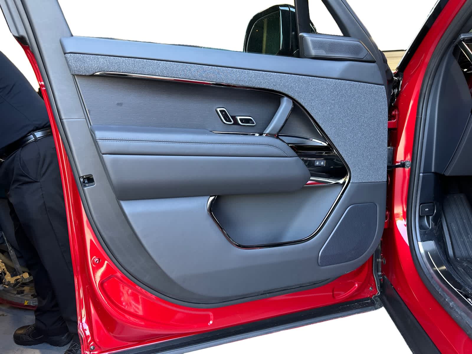 new 2025 Land Rover Range Rover Sport car, priced at $109,220