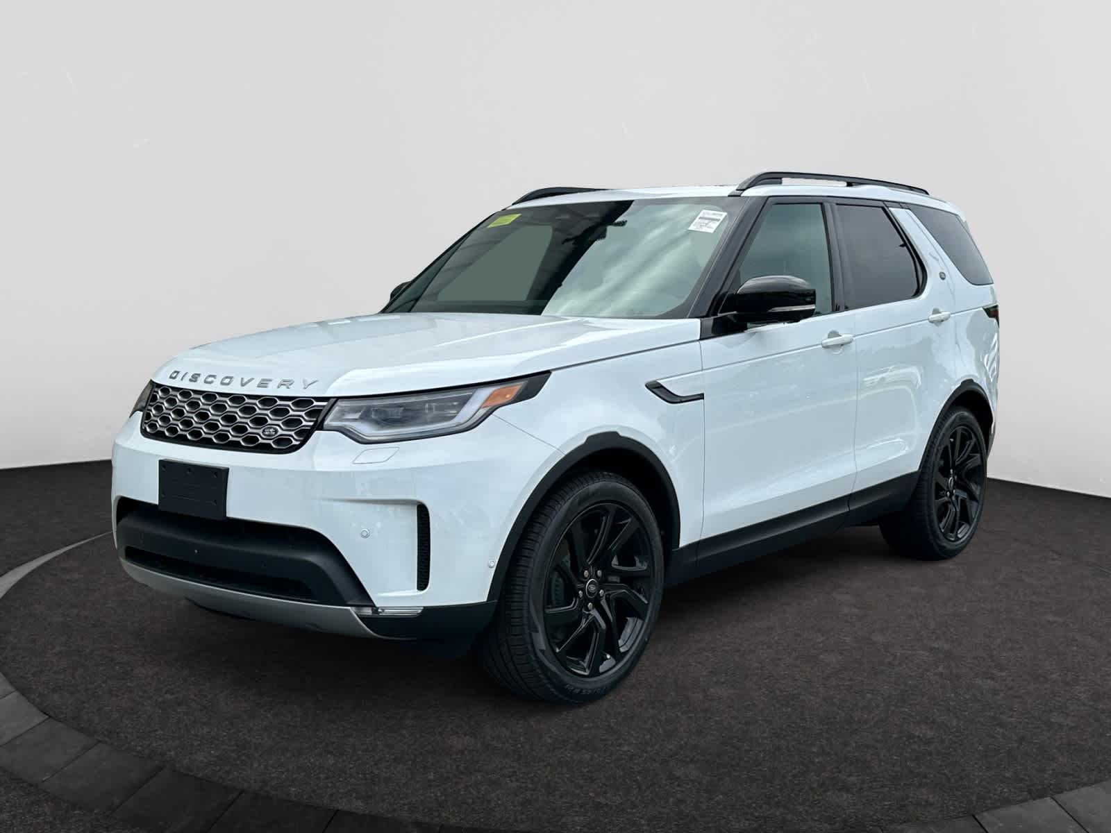 new 2025 Land Rover Discovery car, priced at $69,228