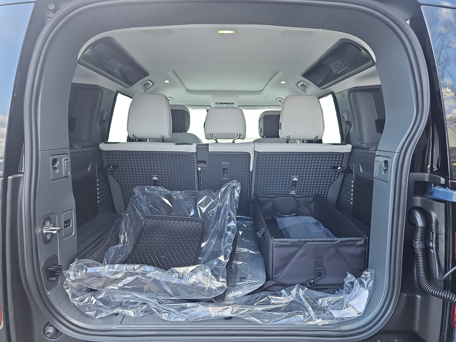 new 2025 Land Rover Defender 110 car, priced at $84,103