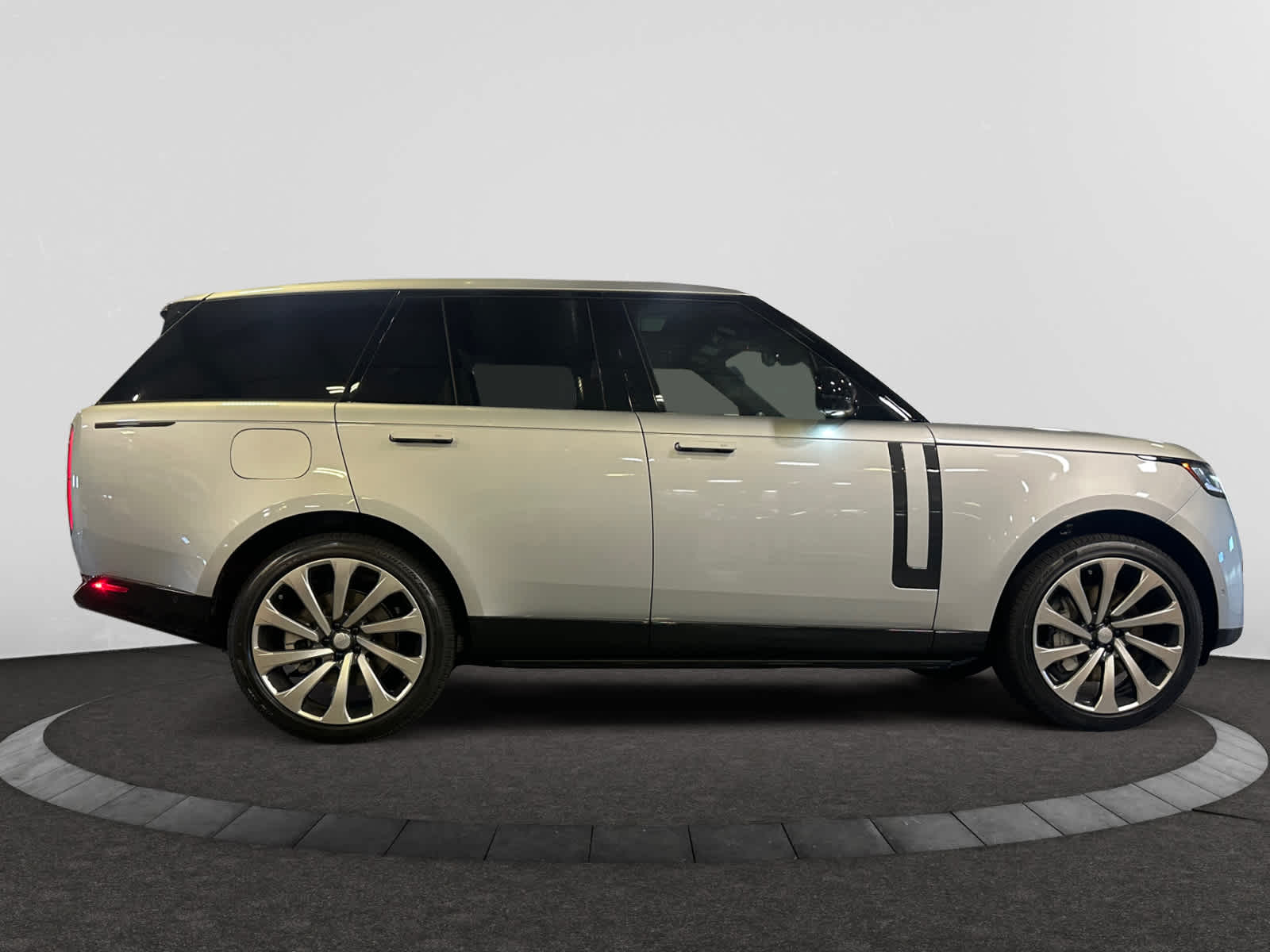 new 2025 Land Rover Range Rover car, priced at $155,610
