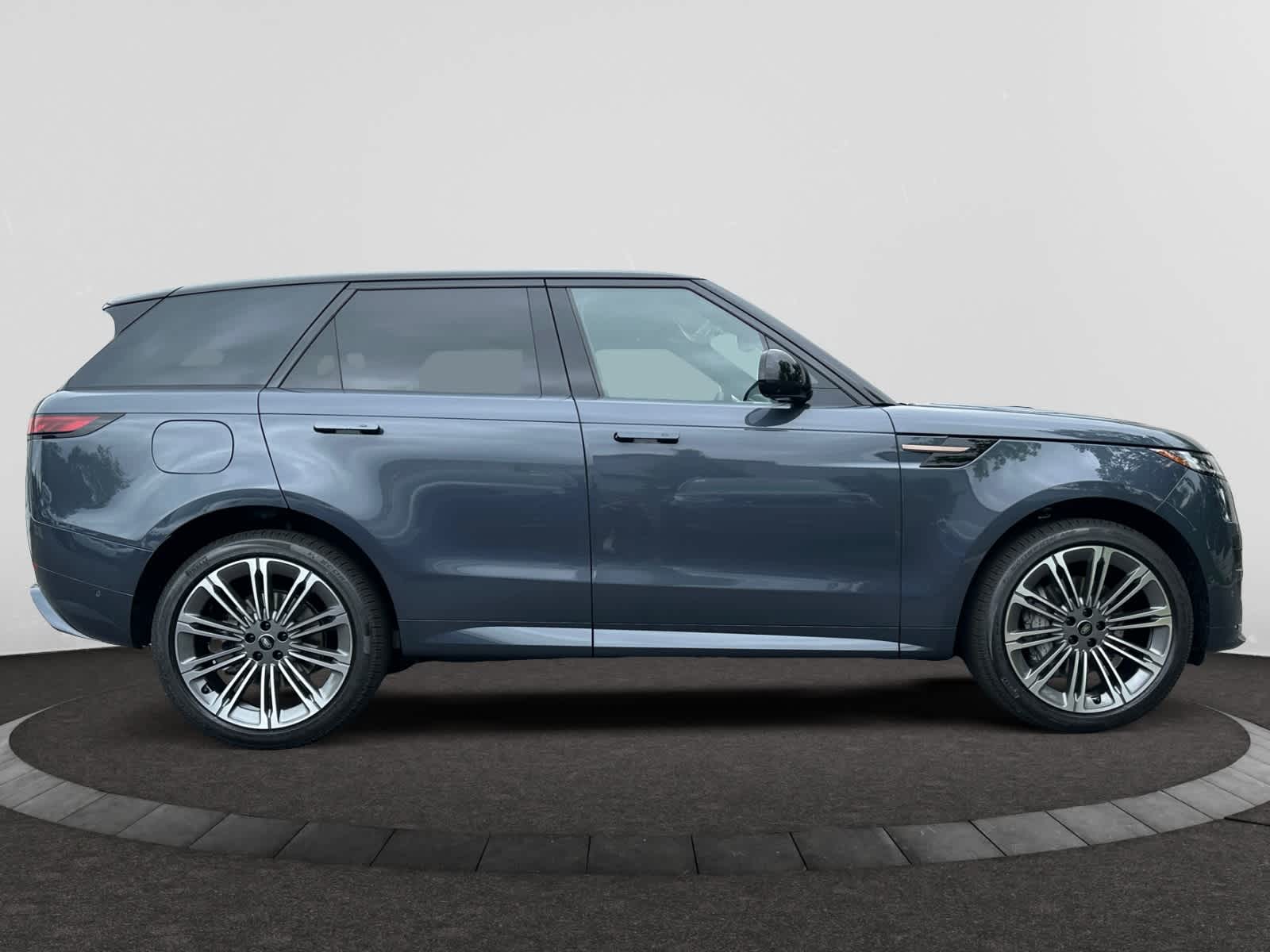 new 2025 Land Rover Range Rover Sport car, priced at $108,445