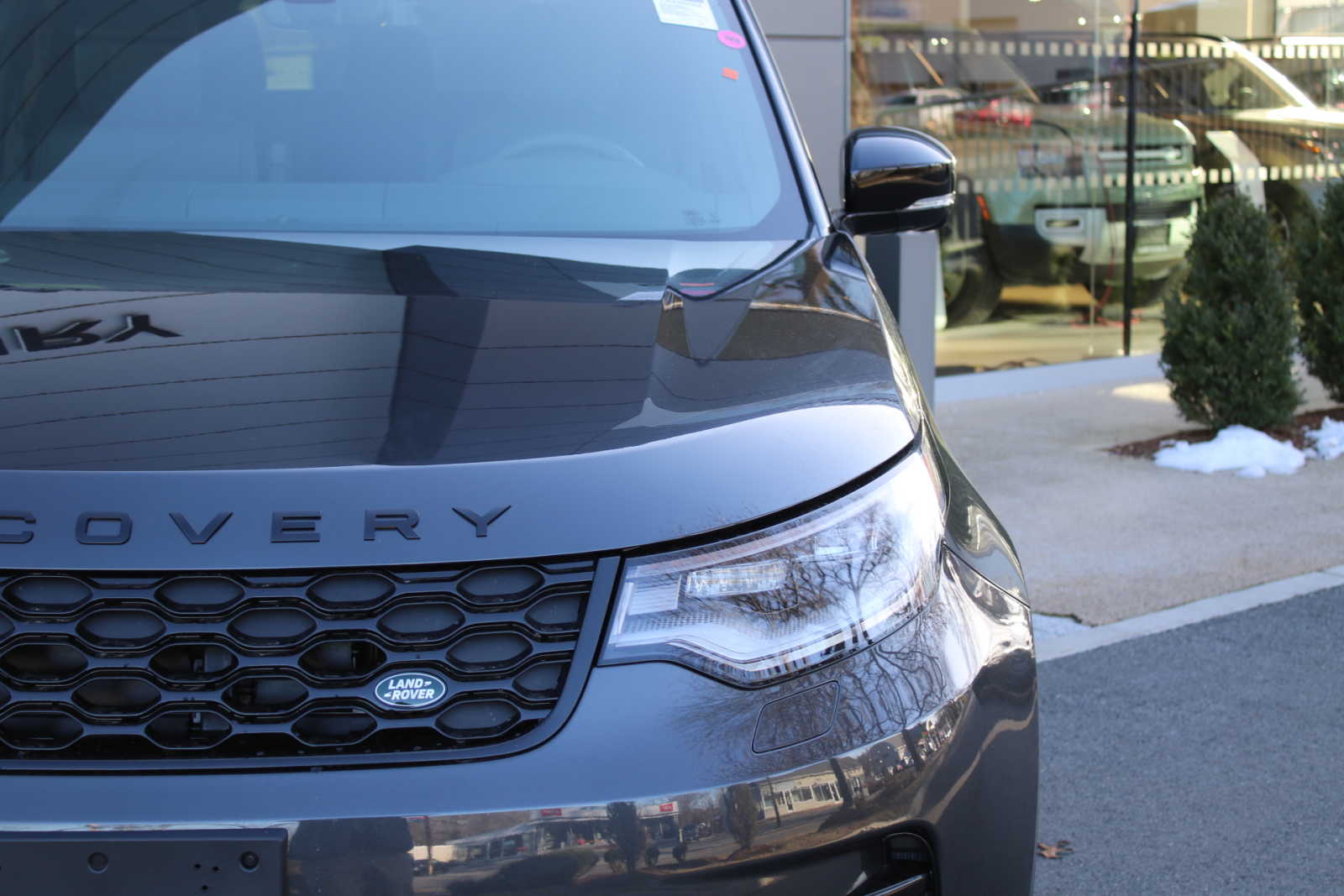 new 2024 Land Rover Discovery car, priced at $83,383