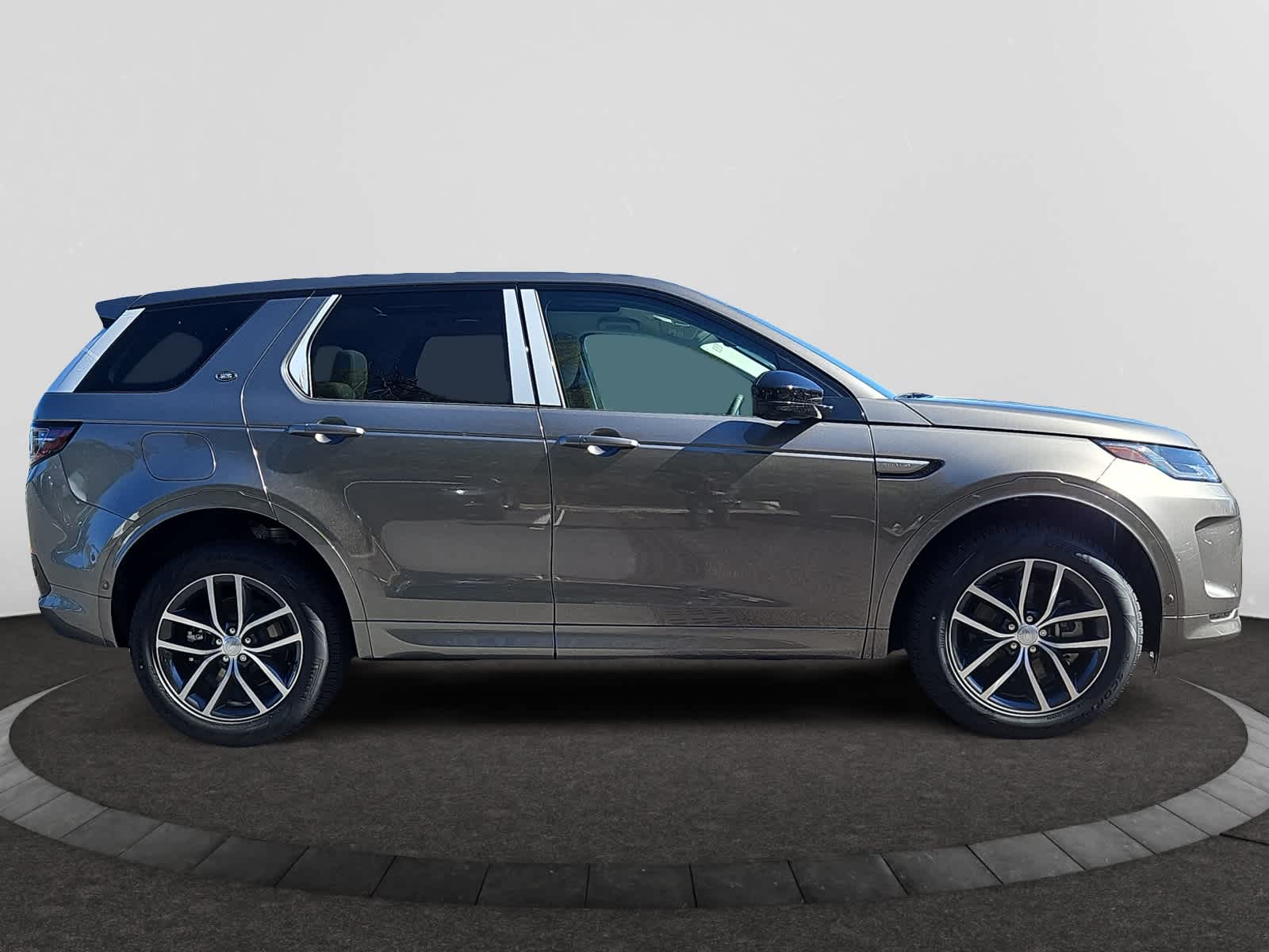 new 2025 Land Rover Discovery Sport car, priced at $55,223