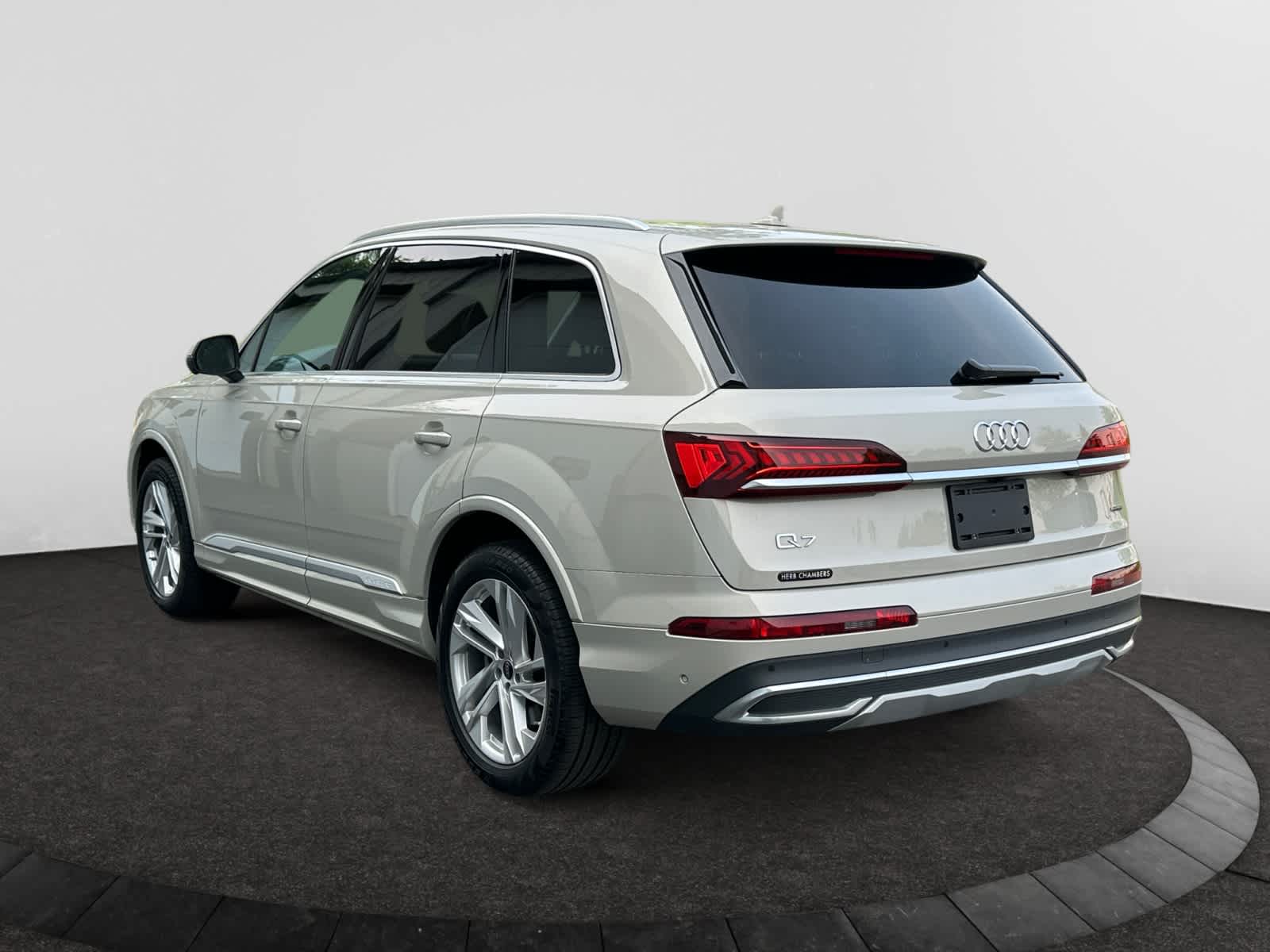 used 2023 Audi Q7 car, priced at $40,998