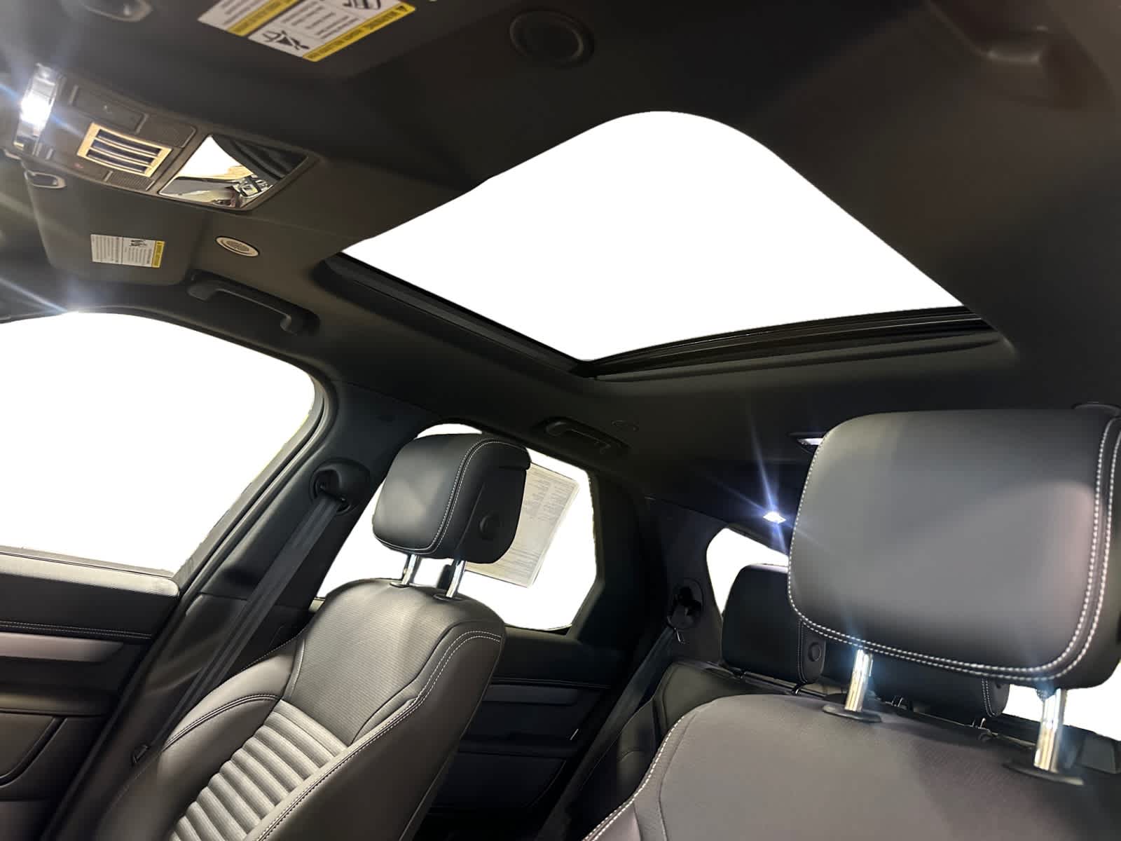 used 2024 Land Rover Discovery car, priced at $61,998