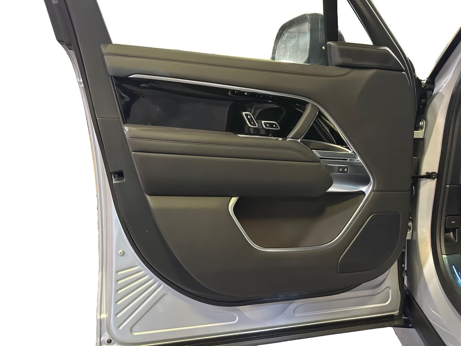 new 2025 Land Rover Range Rover car, priced at $155,610
