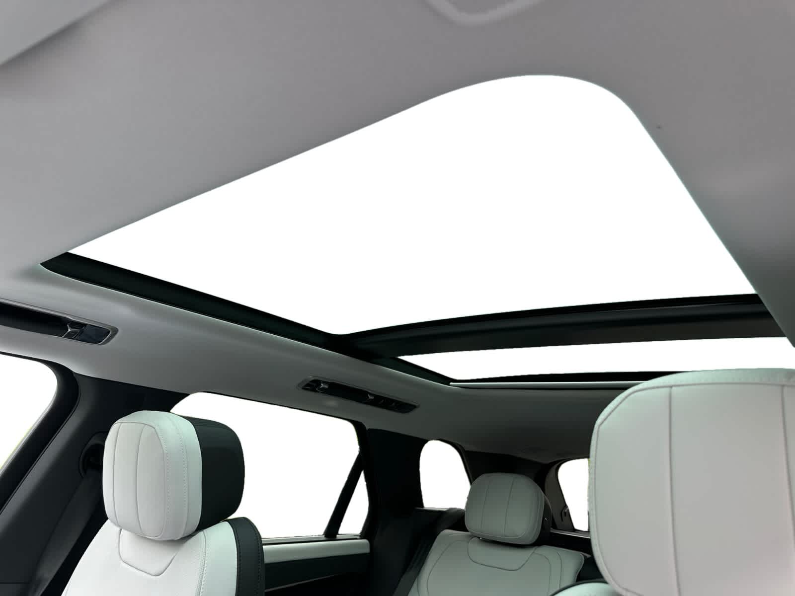 new 2025 Land Rover Range Rover Sport car, priced at $123,800