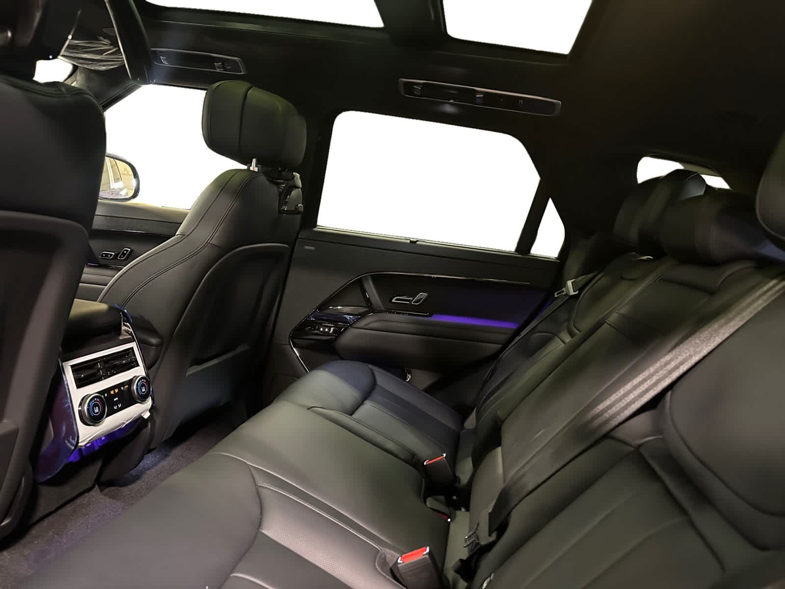 new 2025 Land Rover Range Rover Sport car, priced at $142,685