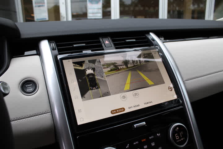 new 2024 Land Rover Discovery car, priced at $71,458