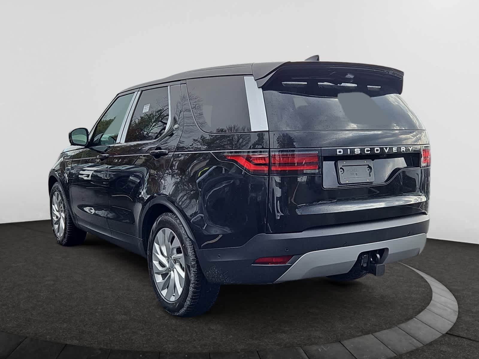 new 2025 Land Rover Discovery car, priced at $65,738