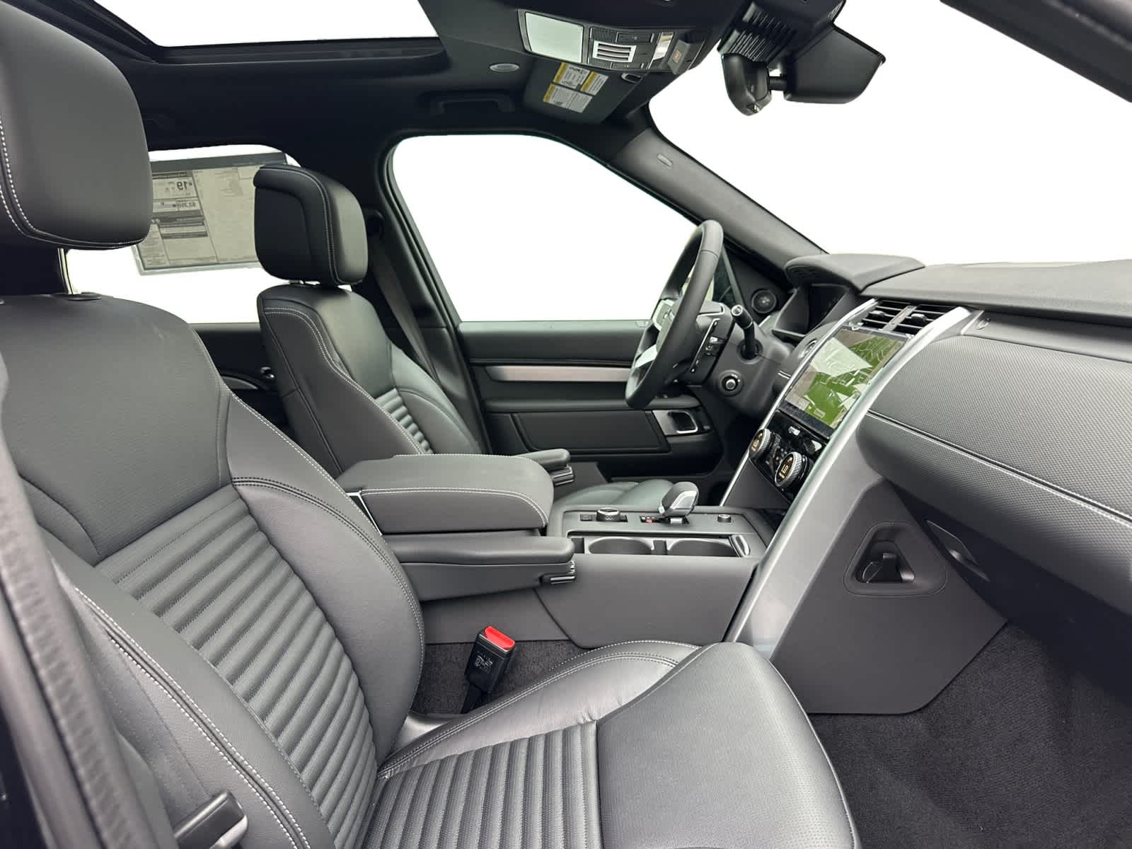 new 2025 Land Rover Discovery car, priced at $78,828