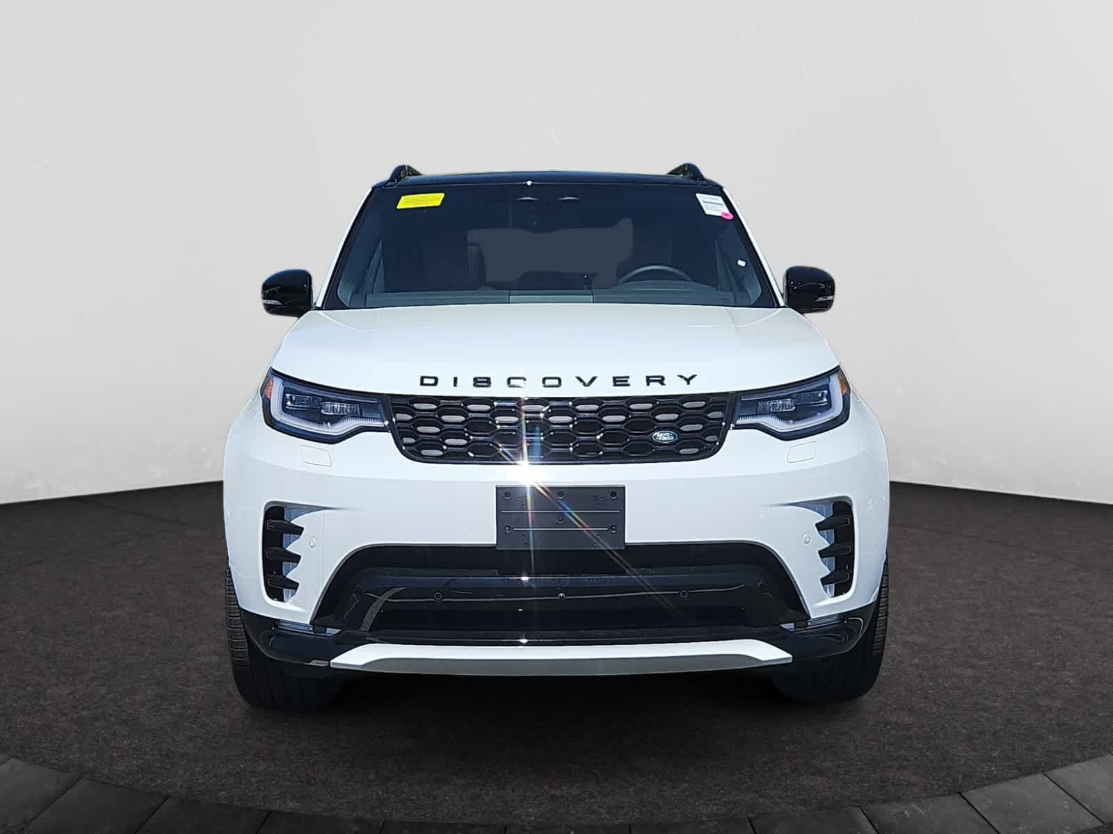 new 2025 Land Rover Discovery car, priced at $80,525