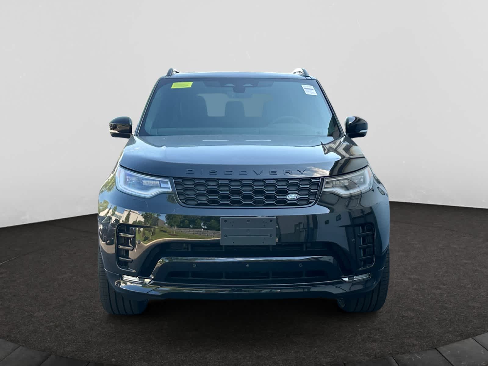 new 2025 Land Rover Discovery car, priced at $82,088
