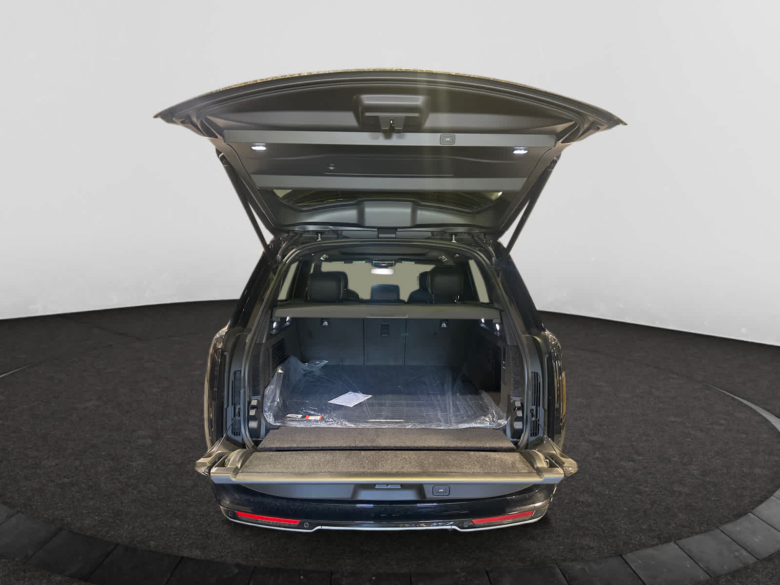 new 2025 Land Rover Range Rover car, priced at $133,600