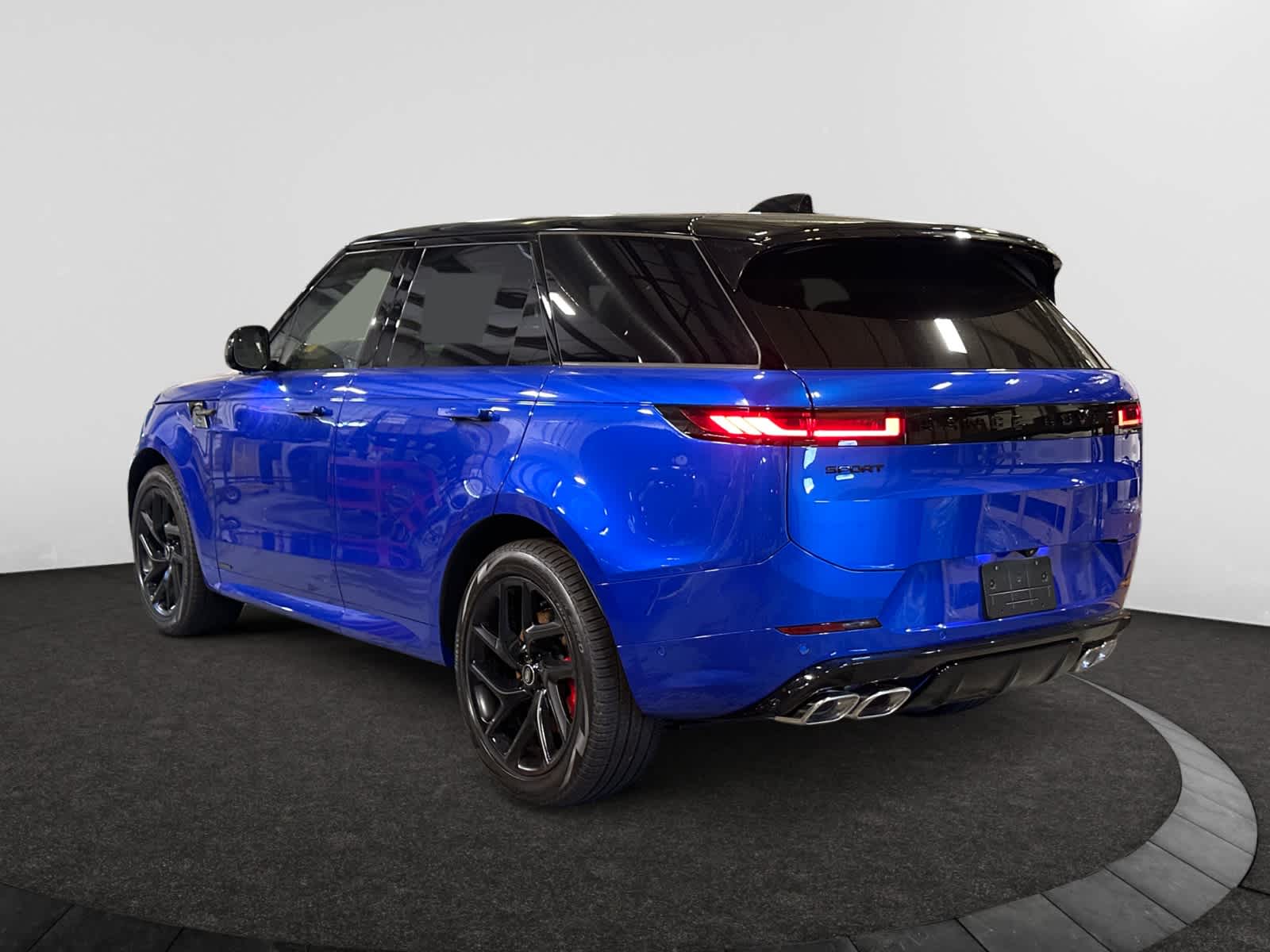 new 2025 Land Rover Range Rover Sport car, priced at $142,685