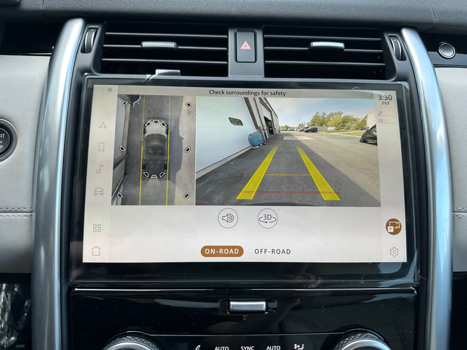 new 2025 Land Rover Discovery car, priced at $69,378