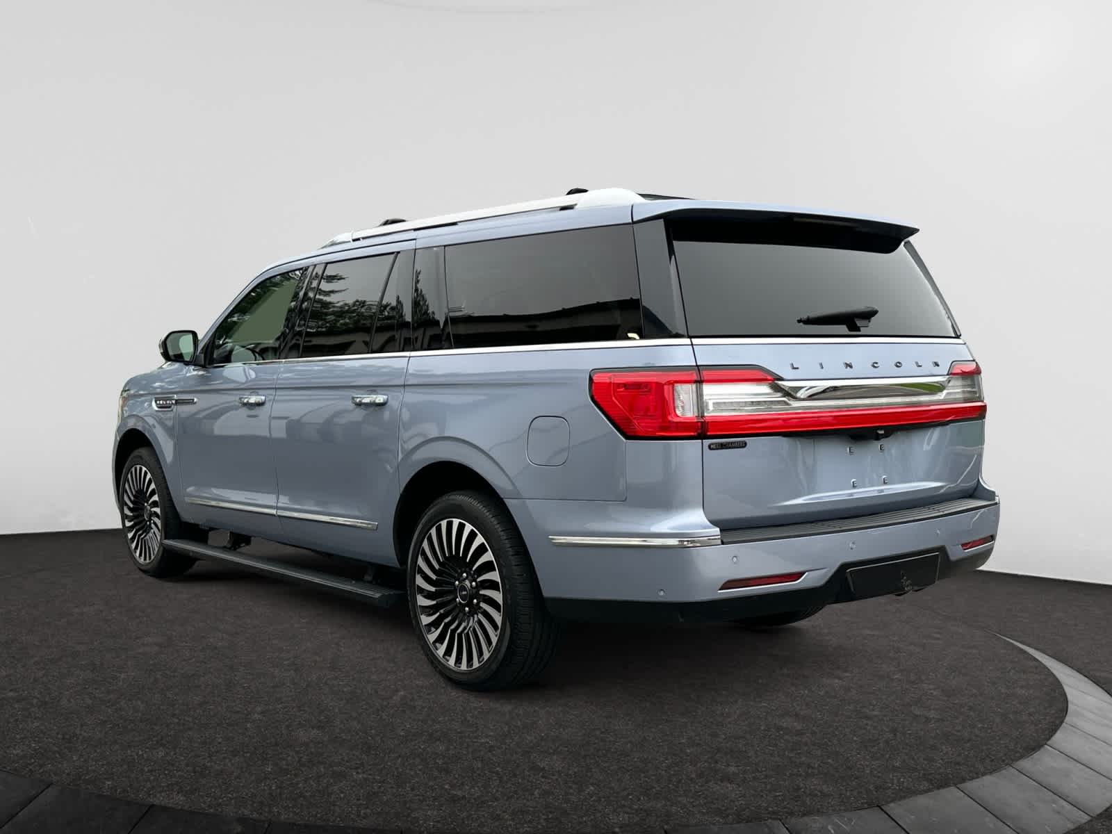 used 2018 Lincoln Navigator L car, priced at $35,998