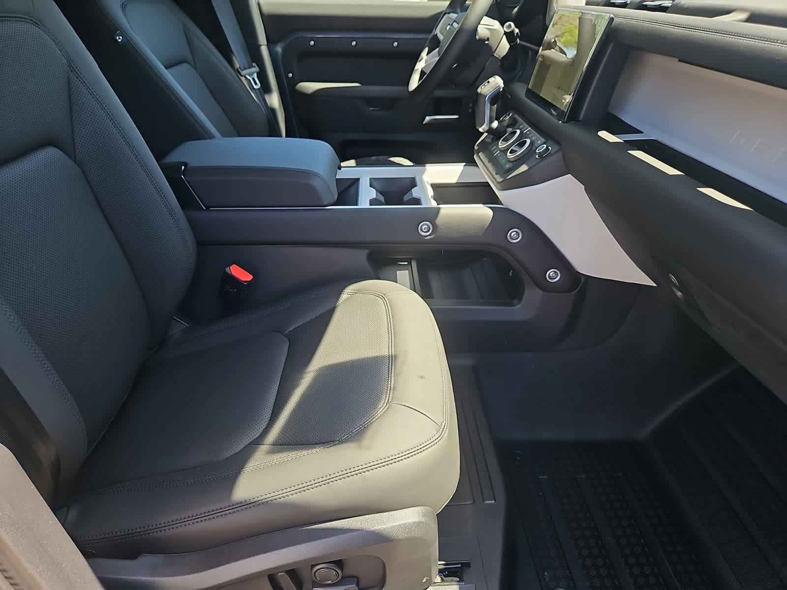 new 2025 Land Rover Defender 110 car, priced at $69,268