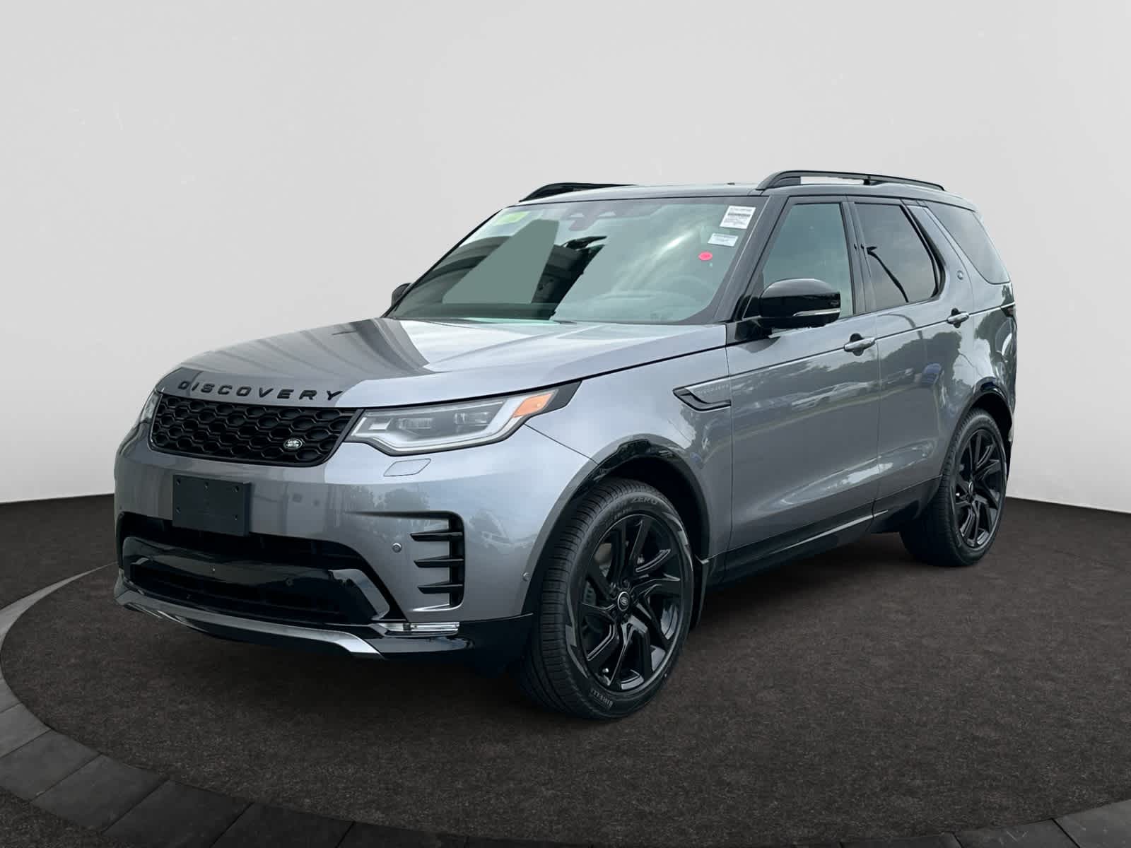 new 2025 Land Rover Discovery car, priced at $74,228
