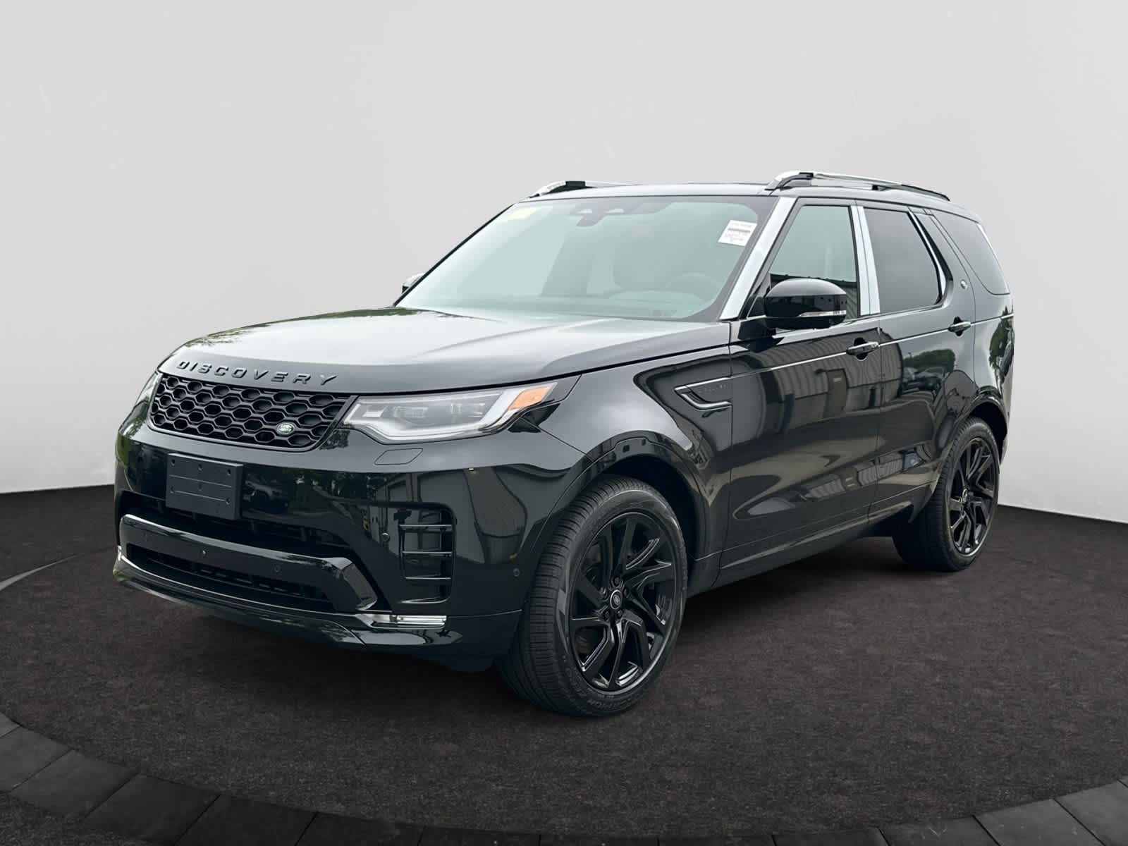 new 2025 Land Rover Discovery car, priced at $80,643