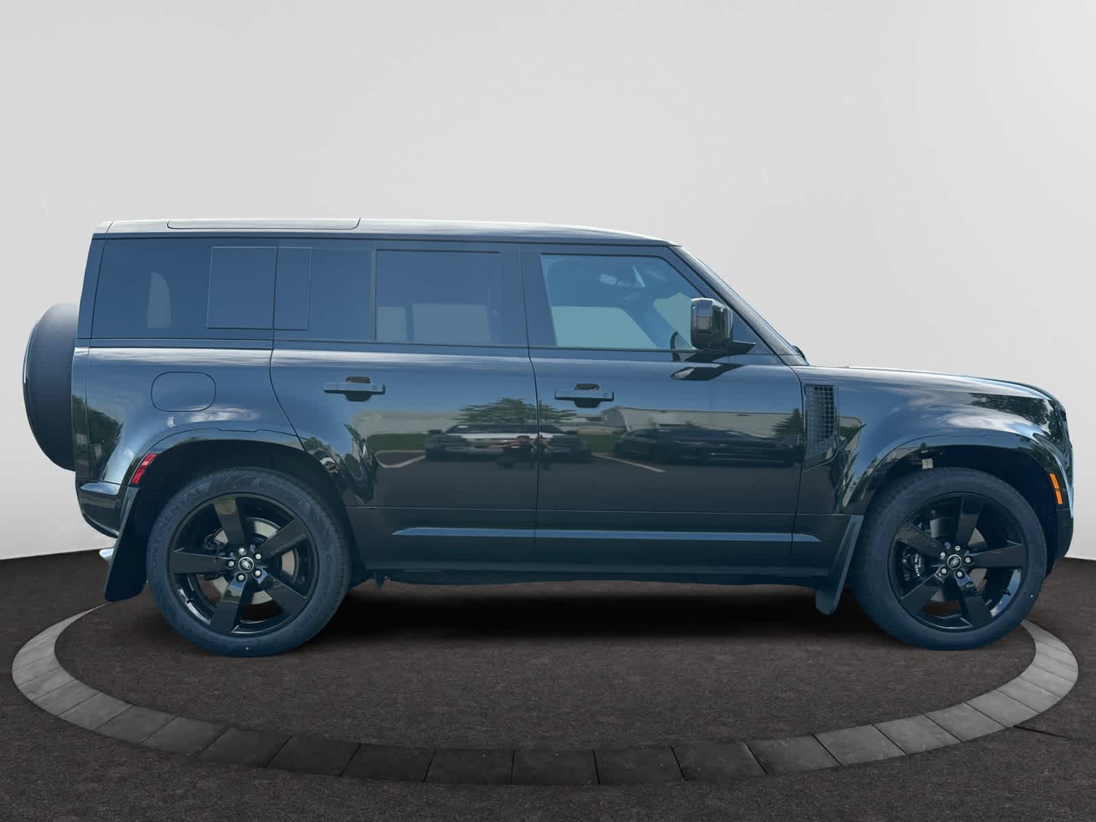 new 2025 Land Rover Defender 110 car, priced at $118,518