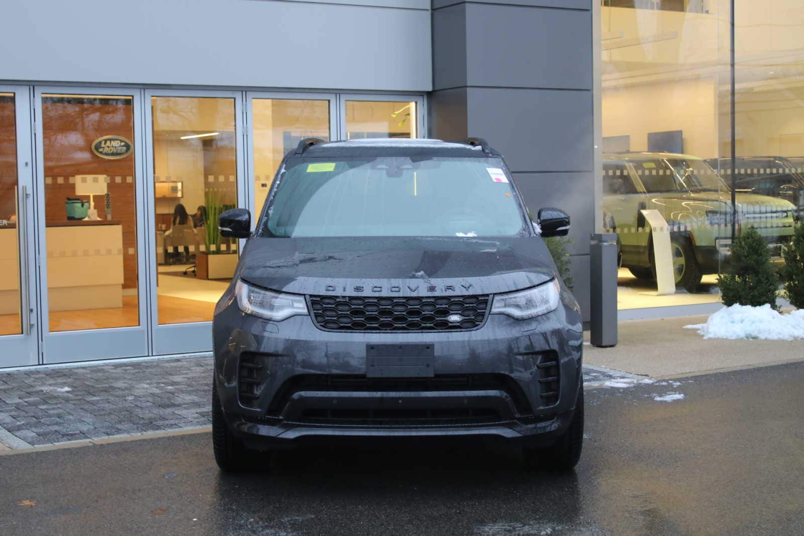 new 2024 Land Rover Discovery car, priced at $82,348