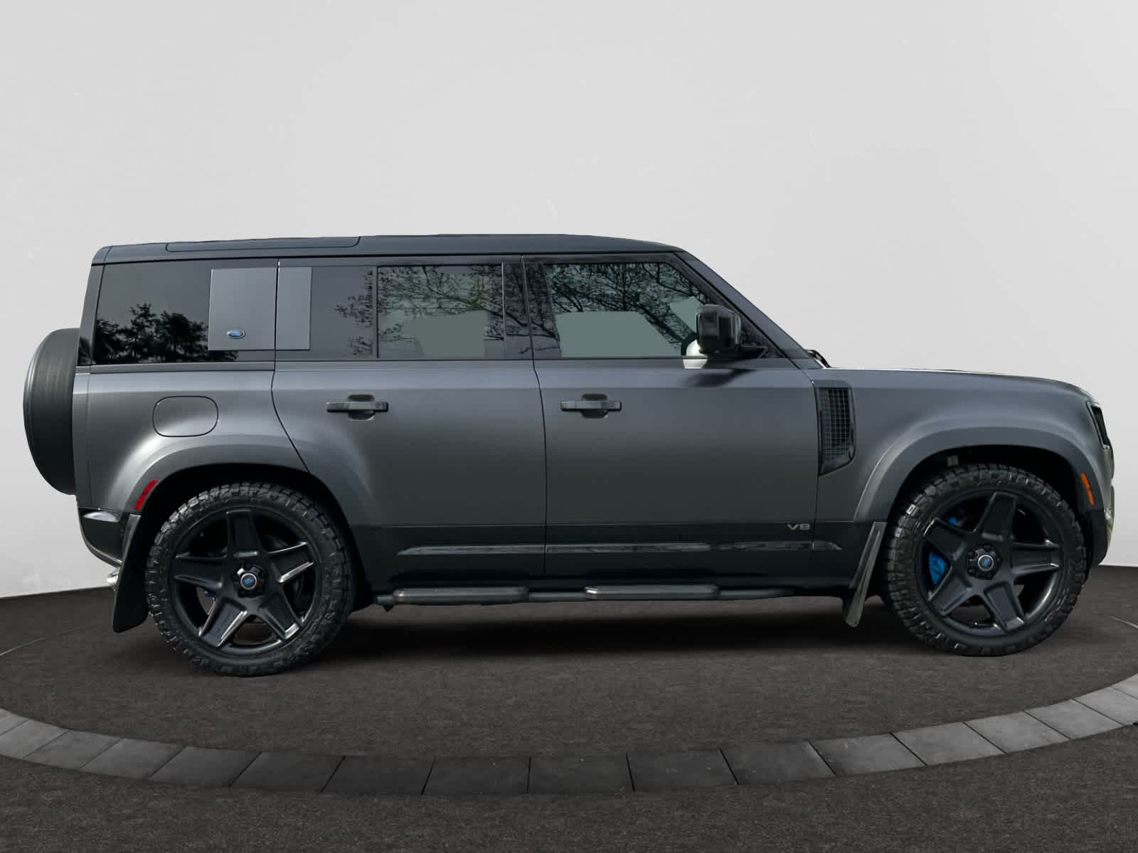 used 2022 Land Rover Defender 110 car, priced at $83,998
