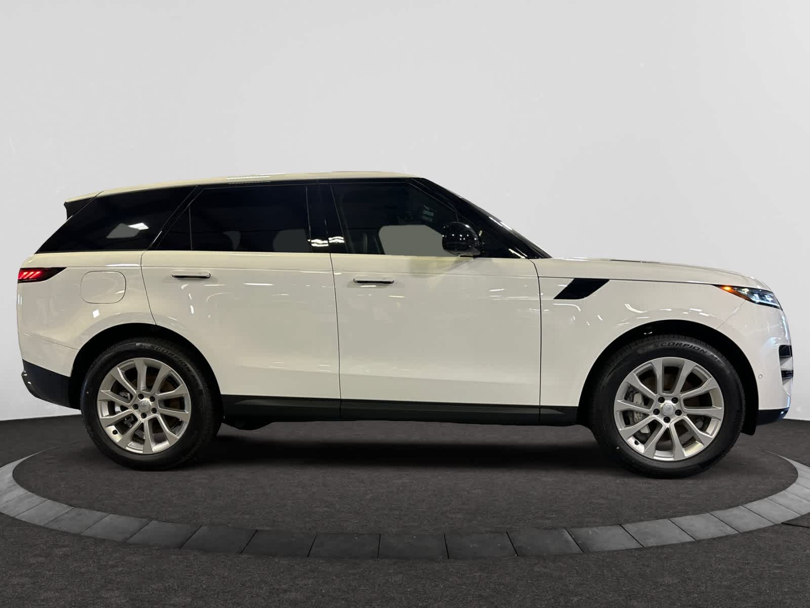 new 2025 Land Rover Range Rover Sport car, priced at $89,150