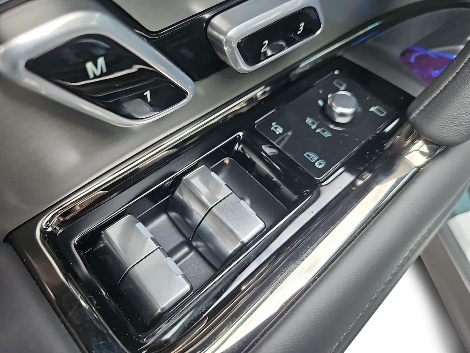 new 2025 Land Rover Range Rover Sport car, priced at $89,010