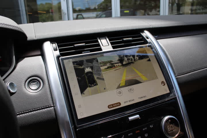 new 2024 Land Rover Discovery car, priced at $85,258