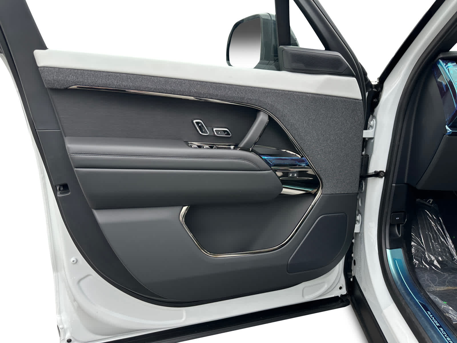 new 2025 Land Rover Range Rover Sport car, priced at $123,800