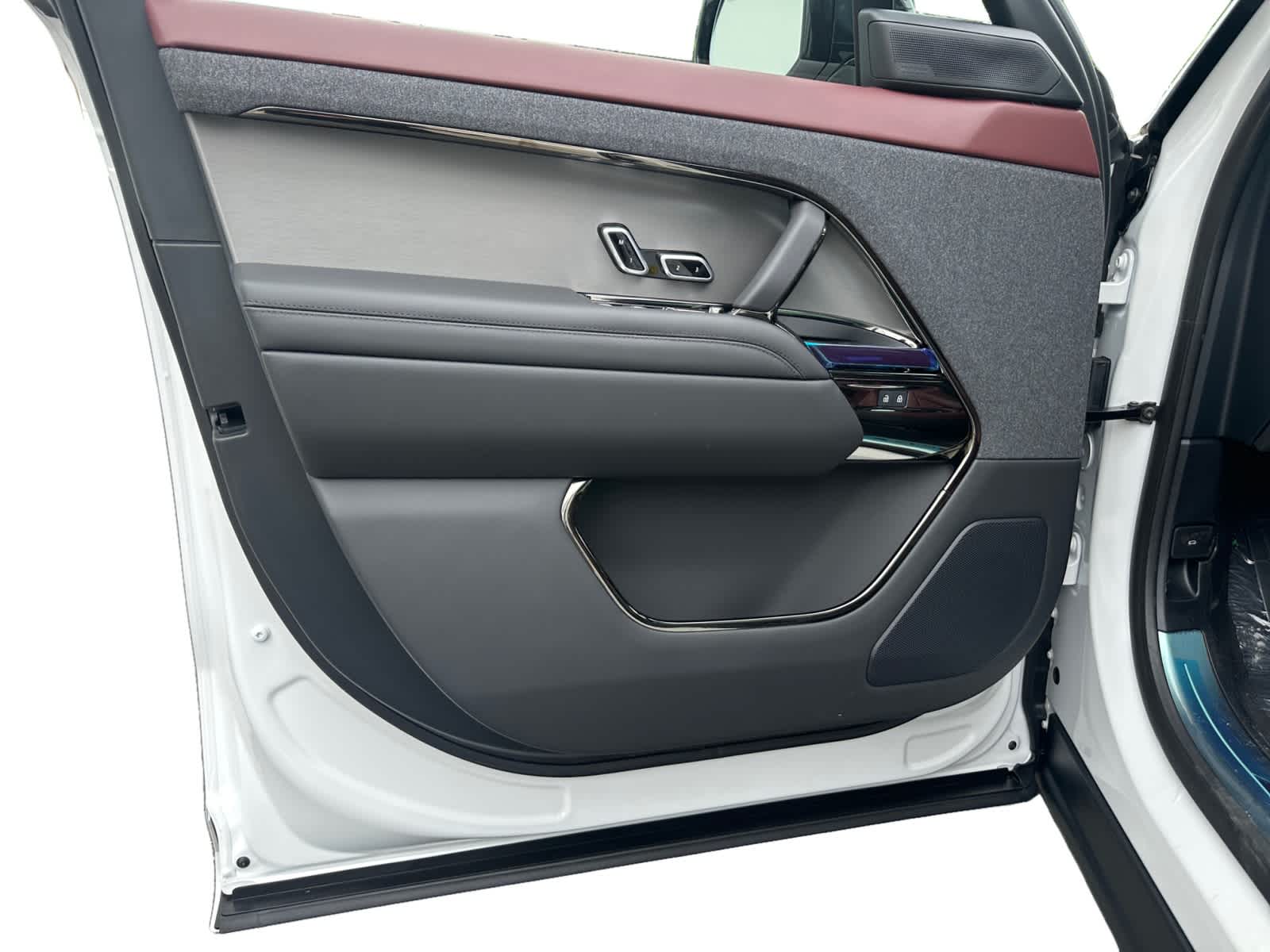 new 2025 Land Rover Range Rover Sport car, priced at $126,160