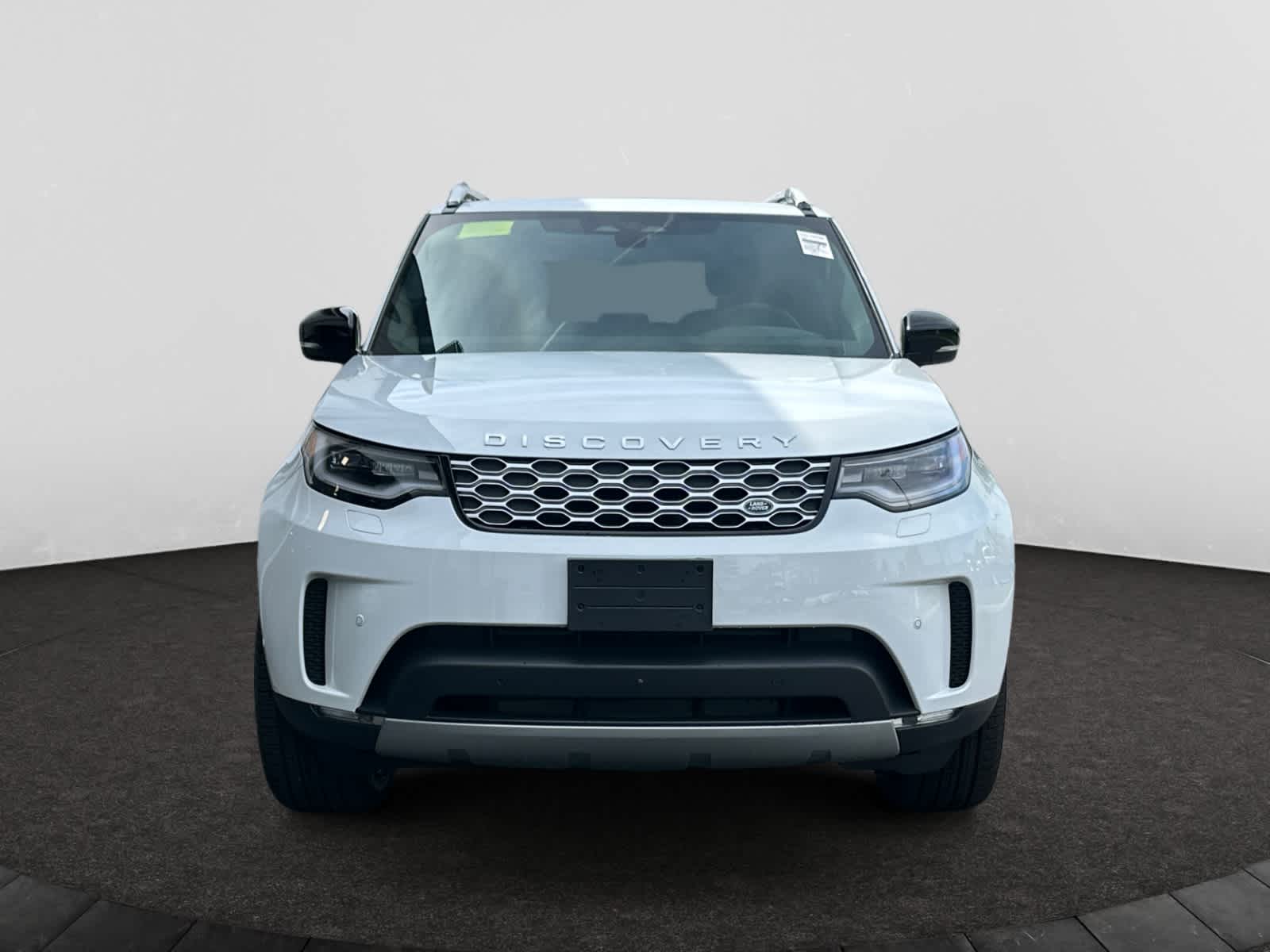 new 2025 Land Rover Discovery car, priced at $69,228