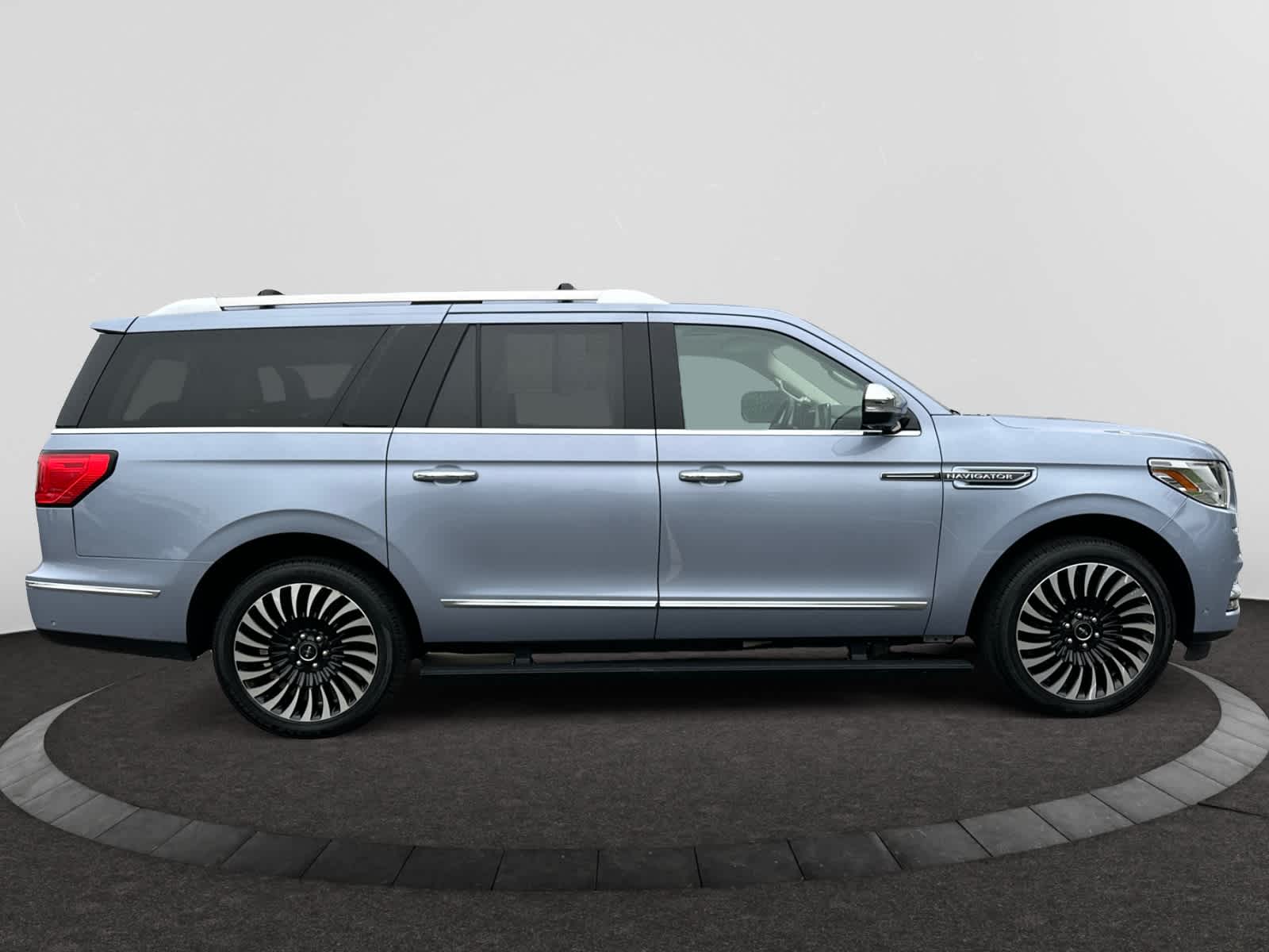 used 2018 Lincoln Navigator L car, priced at $35,998